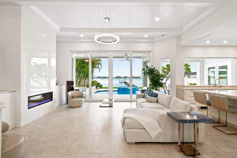 3 Lakeside Palms Court, Lake Worth Beach FL - photo 7 of 76