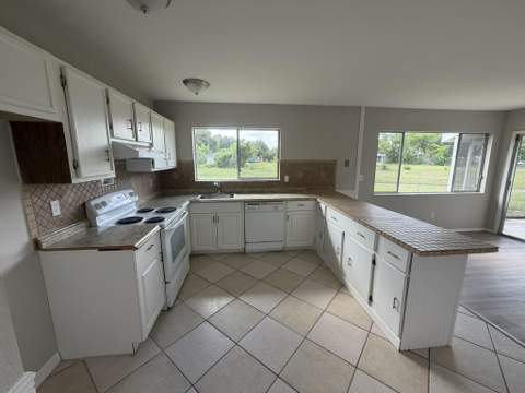 2931 SW Birtle Court, Port St. Lucie FL - photo 7 of 20