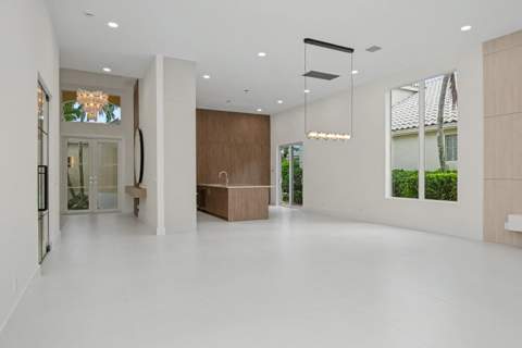 16053 Villa Vizcaya Place, Delray Beach FL - photo 13 of 45