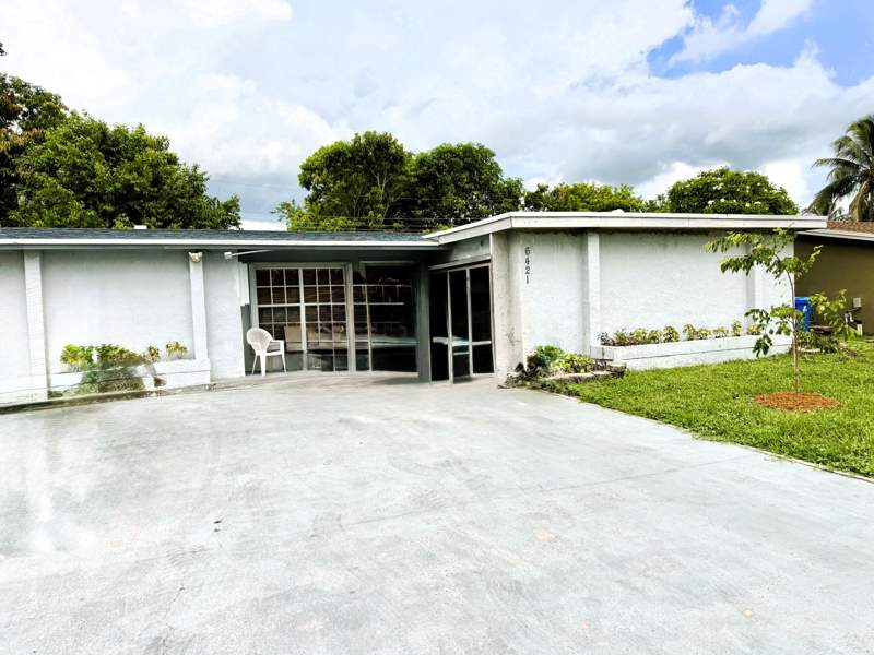2 bedroom Single Family Residence at 6421 NW 29th Street, Sunrise Golf Village Second Add, Sunrise — photo 2