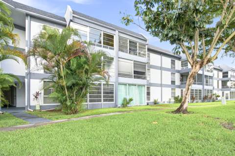8321 Sands Point Boulevard #D305, Tamarac FL - photo 21 of 30
