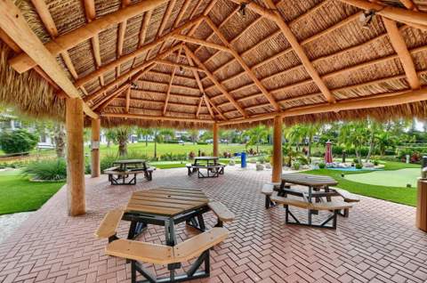 1038 Cambridge B, Deerfield Beach FL - photo 13 of 19