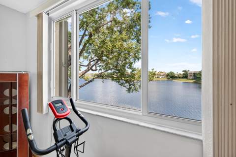 7348 N Devon Drive #203, Tamarac FL - photo 23 of 41