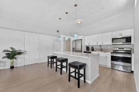 910 NW 17Th Avenue, home for sale on NW 17Th Avenue