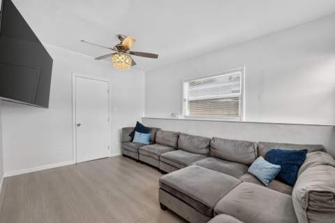910 NW 17th Avenue, Fort Lauderdale FL - photo 6 of 26
