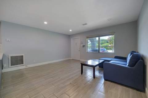1060 NW 49th Court, Deerfield Beach FL - photo 7 of 41