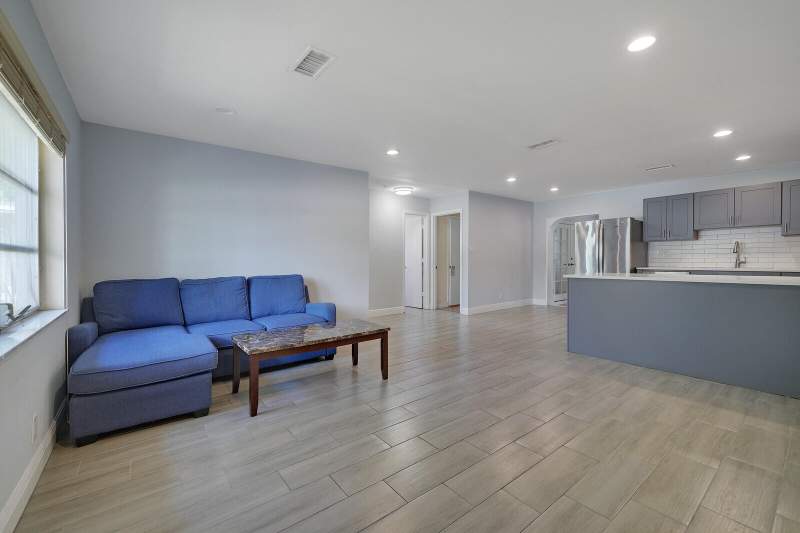 2 bedroom Single Family Residence at 1060 NW 49th Court, Crystal Lake 4th Sec, Deerfield Beach — photo 5