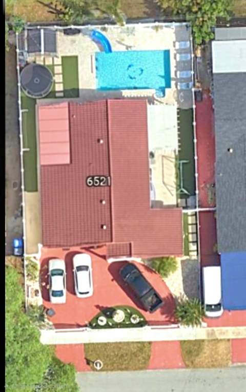 6521 Harding Street, Hollywood FL - photo 16 of 24