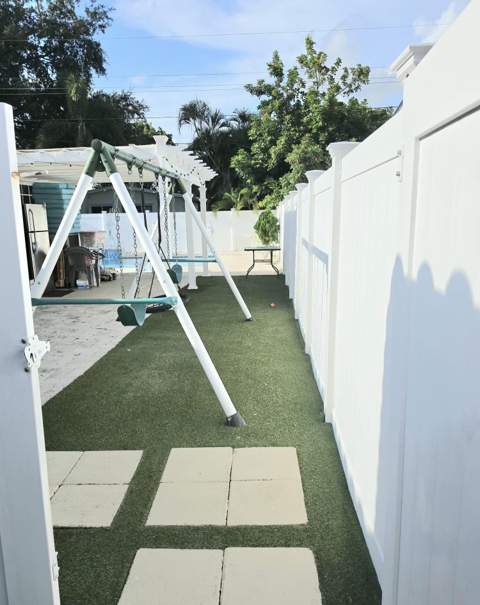 6521 Harding Street, Hollywood FL - photo 18 of 24