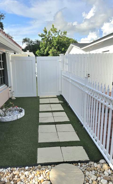 6521 Harding Street, Hollywood FL - photo 19 of 24