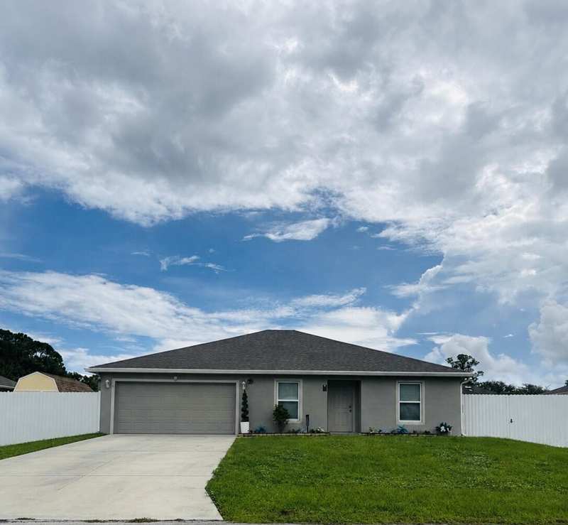 3 bedroom Single Family Residence at 2373 SW Barber Lane, Port St Lucie Section 18, Port St. Lucie — photo 1