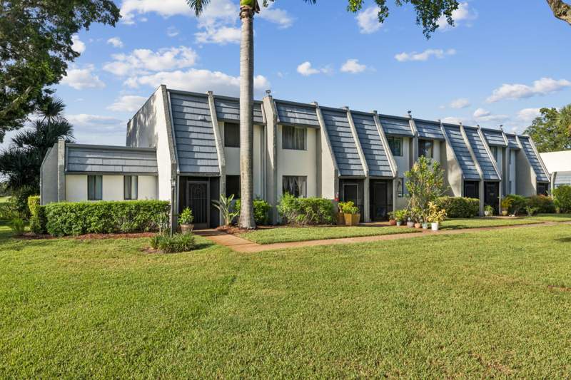 3 bedroom Townhouse at 4788 Esedra Court, Fountains Of Palm Beach Condo 4, Lake Worth — photo 2