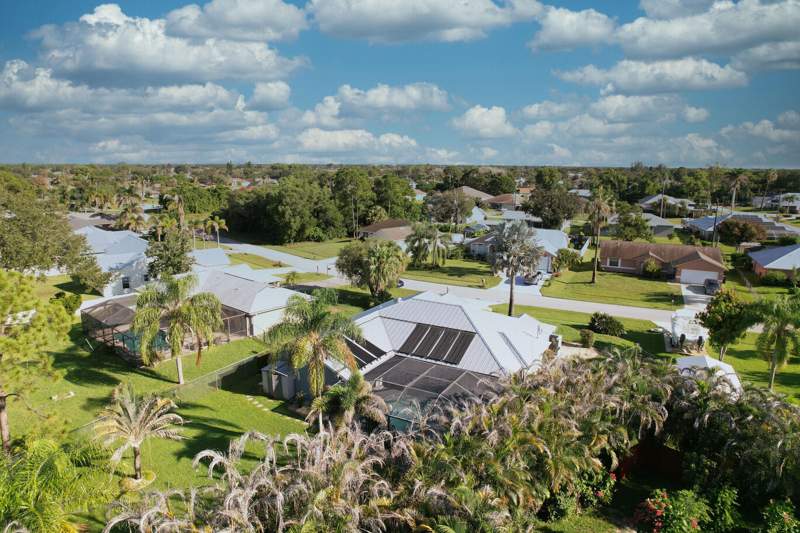 3 bedroom Single Family Residence at 549 SE Cliff Road, Southbend Port St Lucie Section 39, Port St. Lucie — photo 5