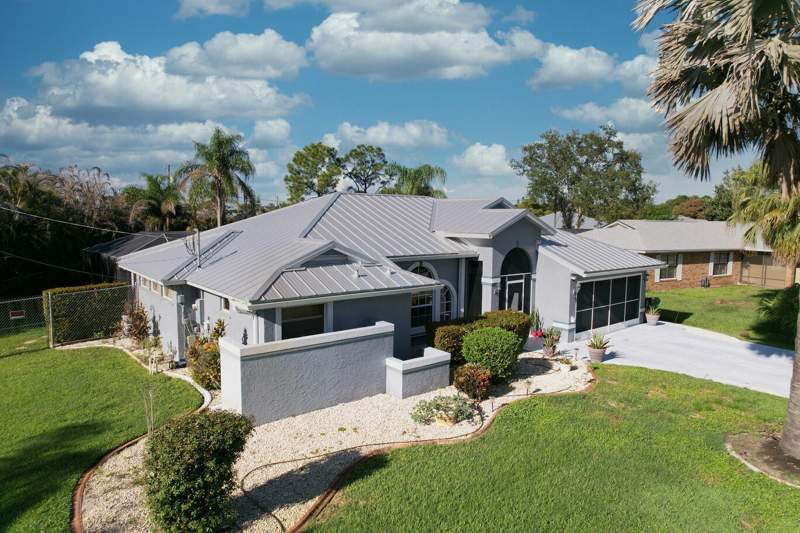 3 bedroom Single Family Residence at 549 SE Cliff Road, Southbend Port St Lucie Section 39, Port St. Lucie — photo 2