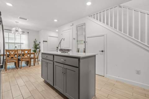 5031 Genove Place, Riviera Beach FL - photo 7 of 38