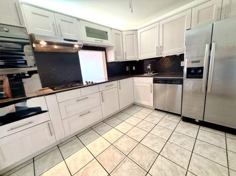1502 S Lakeside Drive ##401, Lake Worth Beach FL - photo 8 of 41