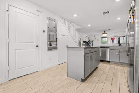 5031 Genove Place, Riviera Beach FL - photo 10 of 38
