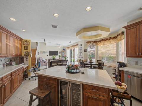 2745 Misty Oaks Circle, Royal Palm Beach FL - photo 11 of 34