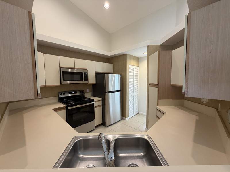 2 bedroom Condominium at 302 Muirfield Court, Muirfield Condo, Jupiter — photo 5