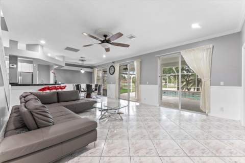 16363 Segovia Circle, Pembroke Pines FL - photo 10 of 65