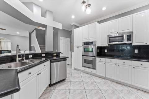 16363 Segovia Circle, Pembroke Pines FL - photo 15 of 65
