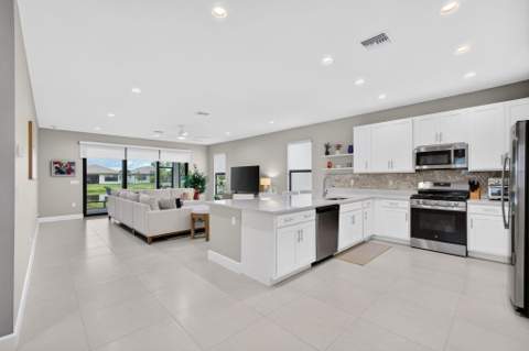 12408 SW Briny Bay Drive, Port St. Lucie FL - photo 17 of 116