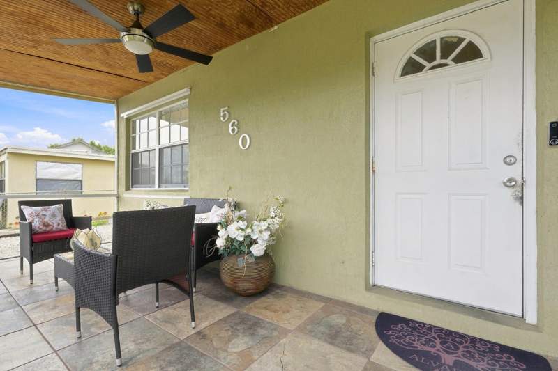 3 bedroom Single Family Residence at 560 Seagrape Road, San Castle 1st And 2nd Adds, Lantana — photo 4
