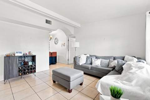 560 Seagrape Road, Lantana FL - photo 9 of 26