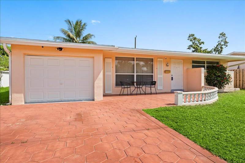 3 bedroom Single Family Residence at 8407 NW 25th Court, Sunrise Golf Village Sec 20, Sunrise — photo 4