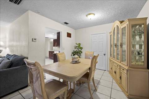 8407 NW 25th Court, Sunrise FL - photo 7 of 30
