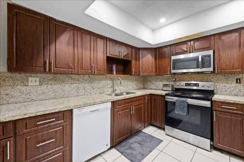 8407 NW 25th Court, Sunrise FL - photo 10 of 30