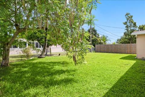 8407 NW 25th Court, Sunrise FL - photo 24 of 30