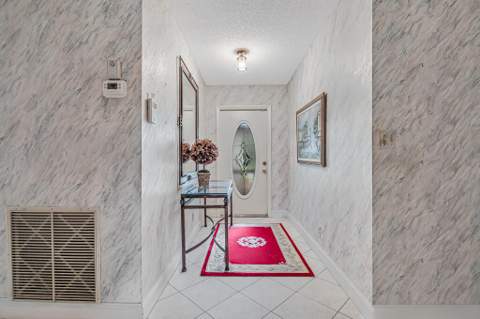 10301 Greenbriar Court, Boca Raton FL - photo 7 of 49