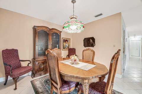 10301 Greenbriar Court, Boca Raton FL - photo 12 of 49