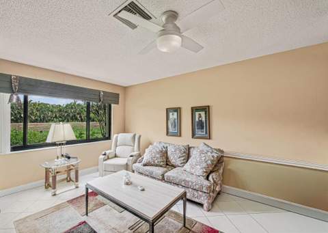 10301 Greenbriar Court, Boca Raton FL - photo 14 of 49