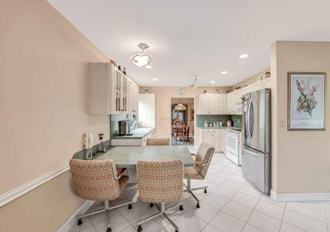 10301 Greenbriar Court, Boca Raton FL - photo 18 of 49