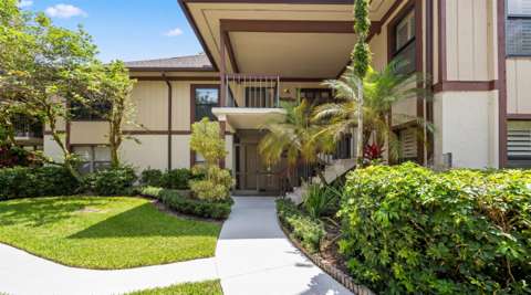 13400 Polo Rd W #203, home for sale in Wellington 33414