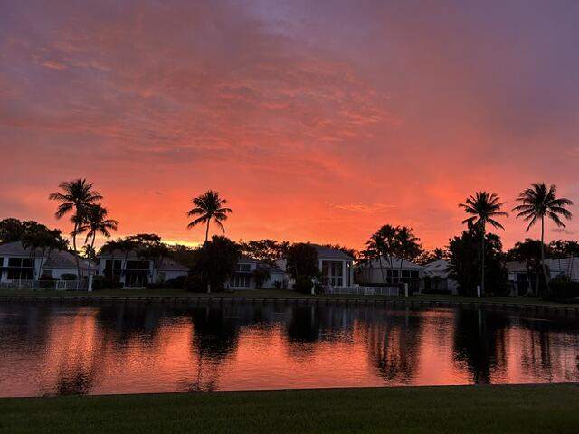 4 bedroom Single Family Residence at 3588 NW Clubside Circle, Clubside At Woodfield Country Club, Boca Raton — photo 3