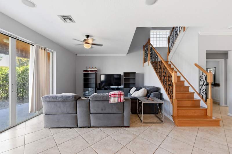 4 bedroom Single Family Residence at 9709 Wyeth Court, Olympia, Wellington — photo 5