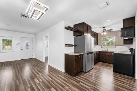 1010 SW 6th Avenue, Deerfield Beach FL - photo 9 of 32