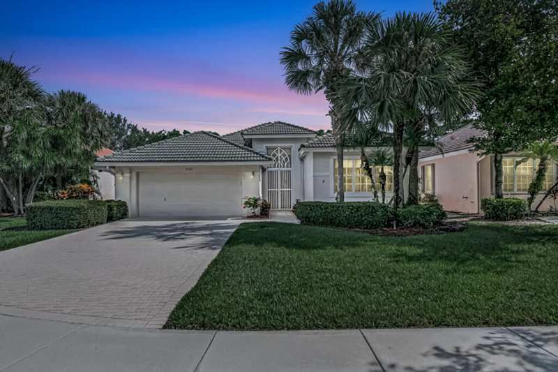 3 bedroom Single Family Residence at 9152 Bay Harbour Circle, BAYWINDS/Harbour Cove, West Palm Beach — photo 1