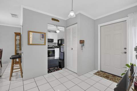 140 Karanda Court, Royal Palm Beach FL - photo 7 of 34
