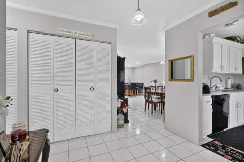 140 Karanda Court, Royal Palm Beach FL - photo 6 of 34