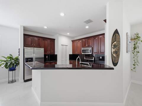 140 Seagrape Drive #108, Jupiter FL - photo 8 of 36