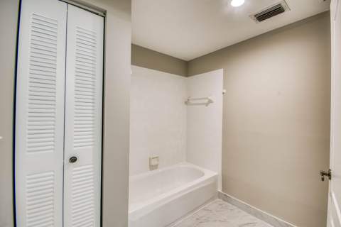 800 Uno Lago Drive #105, Juno Beach FL - photo 24 of 34
