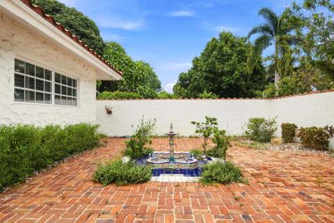 4903 Woodlands Boulevard, Tamarac FL - photo 7 of 68