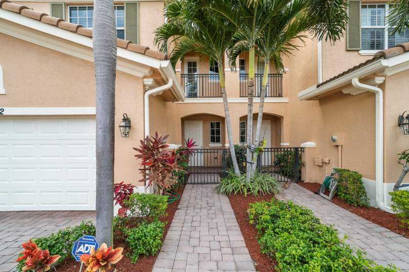 3 bedroom Townhouse at 4612 Cadiz Circle, Paloma, Palm Beach Gardens — photo 3