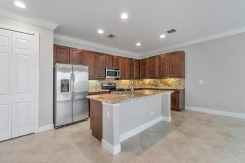 4612 Cadiz Circle, Palm Beach Gardens FL - photo 9 of 37