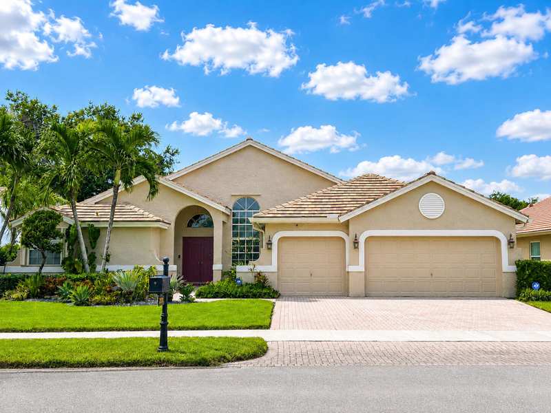 4 bedroom Single Family Residence at 2783 E Abiaca Circle, Ridge On Nob Hill, Davie — photo 1
