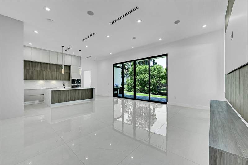 3 bedroom Single Family Residence at 656 NW 21st Street, Curva Del Rio Add, Fort Lauderdale — photo 5
